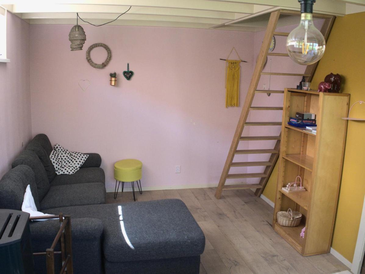 Small, Cute And Cozy Little Holiday Home Hippolytushoef Екстериор снимка