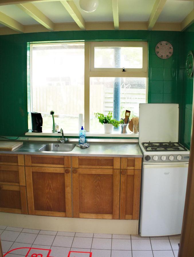 Small, Cute And Cozy Little Holiday Home Hippolytushoef Екстериор снимка
